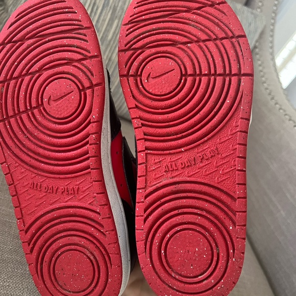 Nike Kids Black and Red High-Top Sneakers mid court 2 - Picture 4 of 6